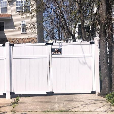 Cozzy Room With Private Entrance And Drive Way New York Dış mekan fotoğraf