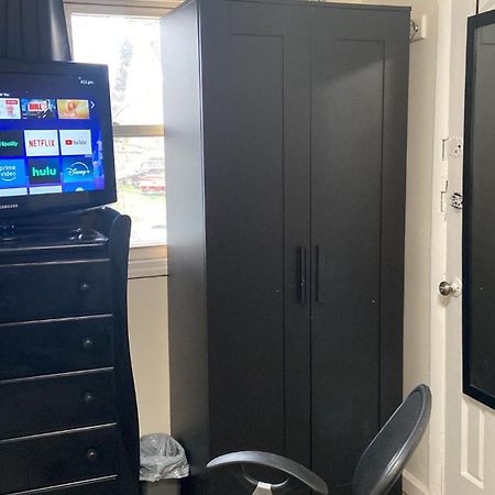 Cozzy Room With Private Entrance And Drive Way New York Dış mekan fotoğraf